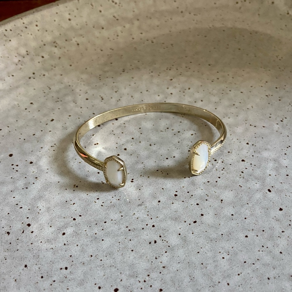 Kendra Scott Elton Pinch Bangle Bracelet